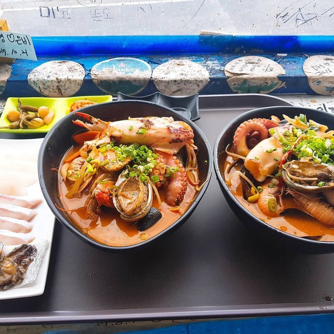 Đã ghé thăm đảo Jeju mà không thưởng thức ramen tại 9 quán mì cực nổi tiếng này thì quả là có lỗi với ẩm thực nơi đây - Ảnh 5.