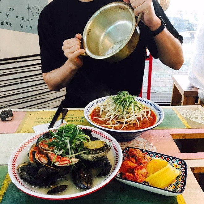 Đã ghé thăm đảo Jeju mà không thưởng thức ramen tại 9 quán mì cực nổi tiếng này thì quả là có lỗi với ẩm thực nơi đây - Ảnh 54.
