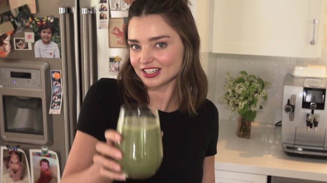 Nhanh chóng lấy lại vóc dáng sau 3 tháng, bí quyết giảm cân thần tốc của Miranda Kerr là gì? - Ảnh 6.