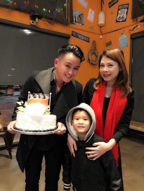  Thanh Thảo hạnh phúc ‘khoá môi’ bạn trai Việt kiều trong tiệc sinh nhật sớm - Ảnh 2.