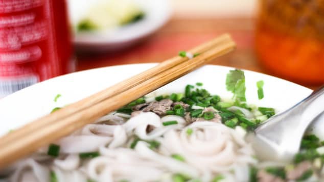  Việt Nam có 2 cái tên ‘huyền thoại’ lọt top 50 món ăn ngon nhất thế giới - Ảnh 2.