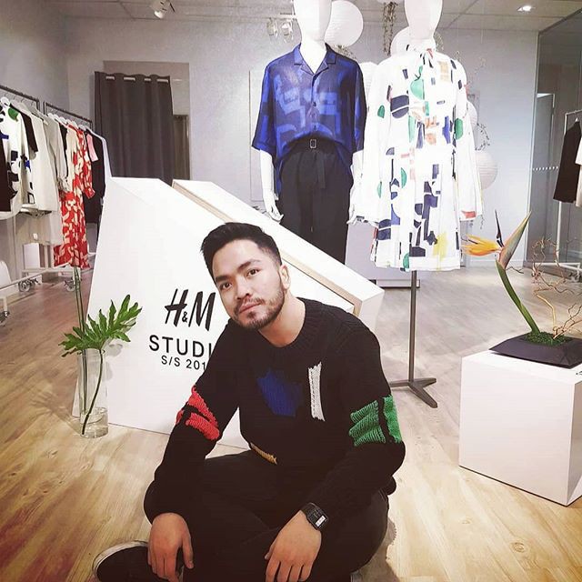 Vừa lên kệ, họa tiết mảng màu của H&M Studio đã được chưng diện toàn cầu, cánh fashionista Việt nào có kém cạnh - Ảnh 12.