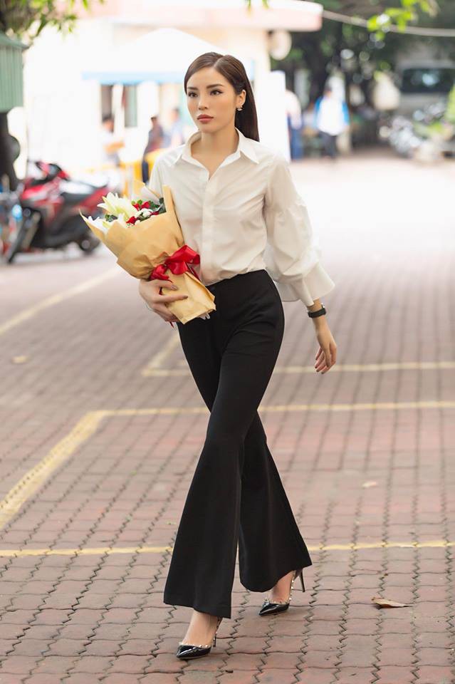 Tìm kiếm gợi ý diện đồ công sở từ chính phong cách của các người đẹp Việt - Ảnh 3.