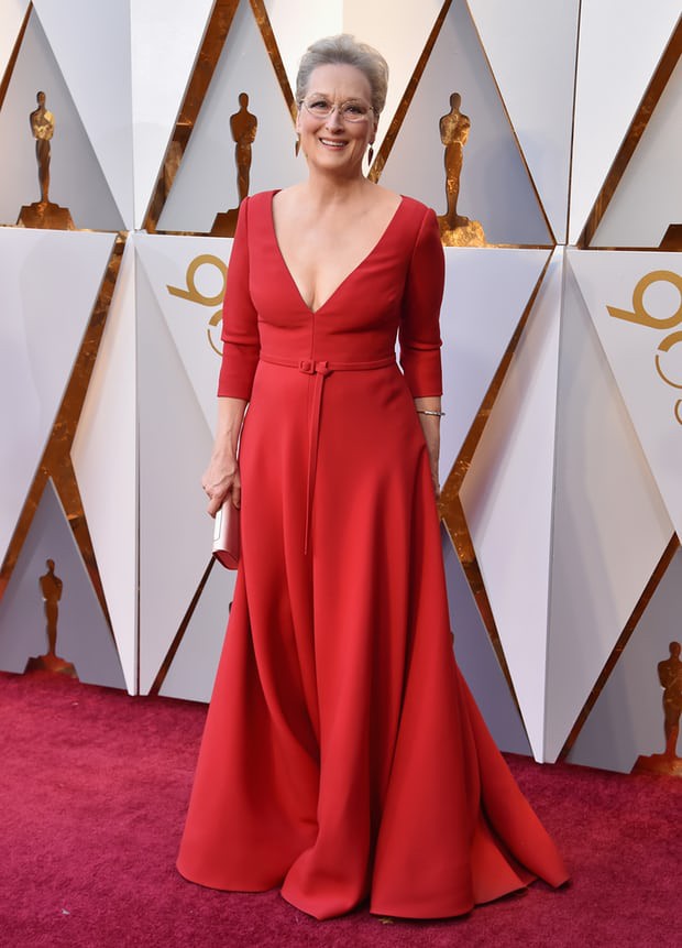 Dàn ứng viên Nữ diễn viên chính xuất sắc nhất mặc gì trên thảm đỏ Oscar 2018? - Ảnh 1.