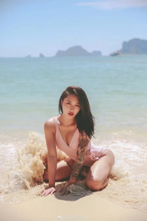 Từng trầm cảm đến mức muốn tự sát năm 9 tuổi, 15 năm sau, cô gái này trở thành hot girl triệu người theo dõi - Ảnh 9.