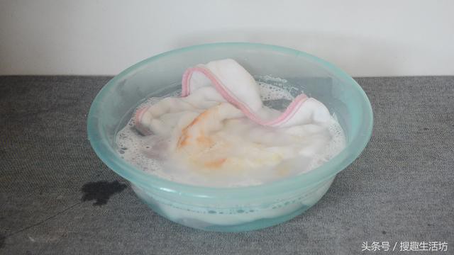Step 5: Soak the cloth in the bowl for a few minutes or longer