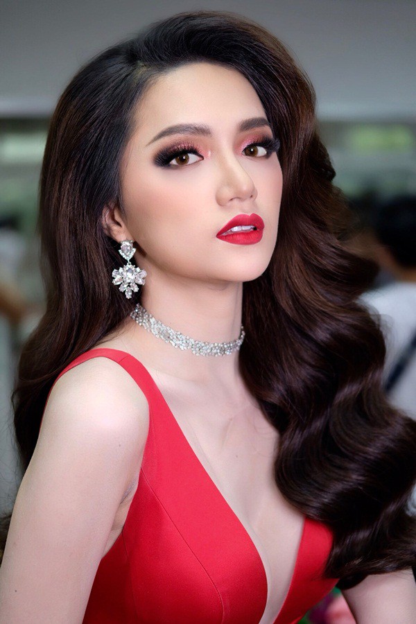 Hương Giang đẹp đến kinh ngạc trong hậu trường trước giờ chung kết Hoa hậu Chuyển giới quốc tế - Ảnh 3.