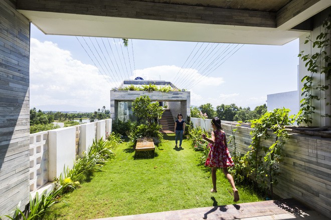 Ngôi nhà sâu 35m với khu vườn trên sân thượng đẹp muốn hờn ở Đà Nẵng - Ảnh 17.