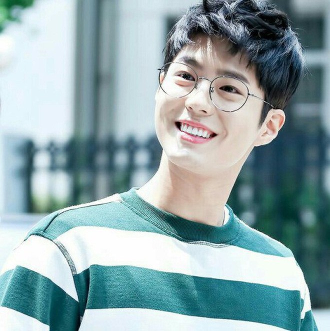 Da đen nhẻm, tóc bổ luống và nhảy nhót sexy, không dám tin đây hoàng tử Park Bo Gum nữa rồi - Ảnh 8.