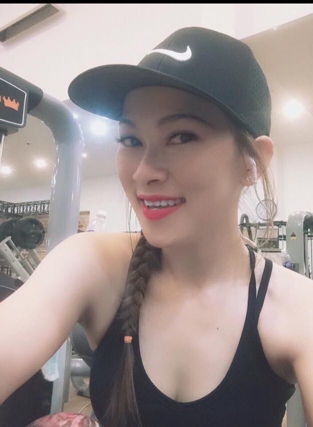 Từng sở hữu body bụng xệ mông lép, cô nàng 9X tập gym luyện cơ bắp rồi lại bị mỉa mai là nửa nam nửa nữ - Ảnh 3.