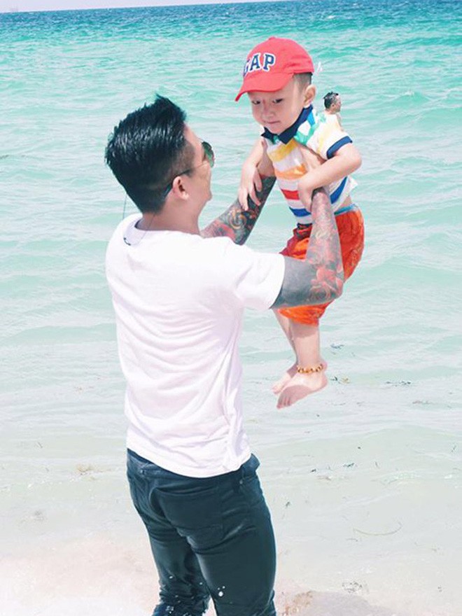 Sao nam Việt: Từng là soái ca sát gái hô biến thành ông bố bỉm sữa đảm đang - Ảnh 5. Sao nam Việt: Từng là soái ca sát gái hô biến thành ông bố bỉm sữa đảm đang - Ảnh 5.