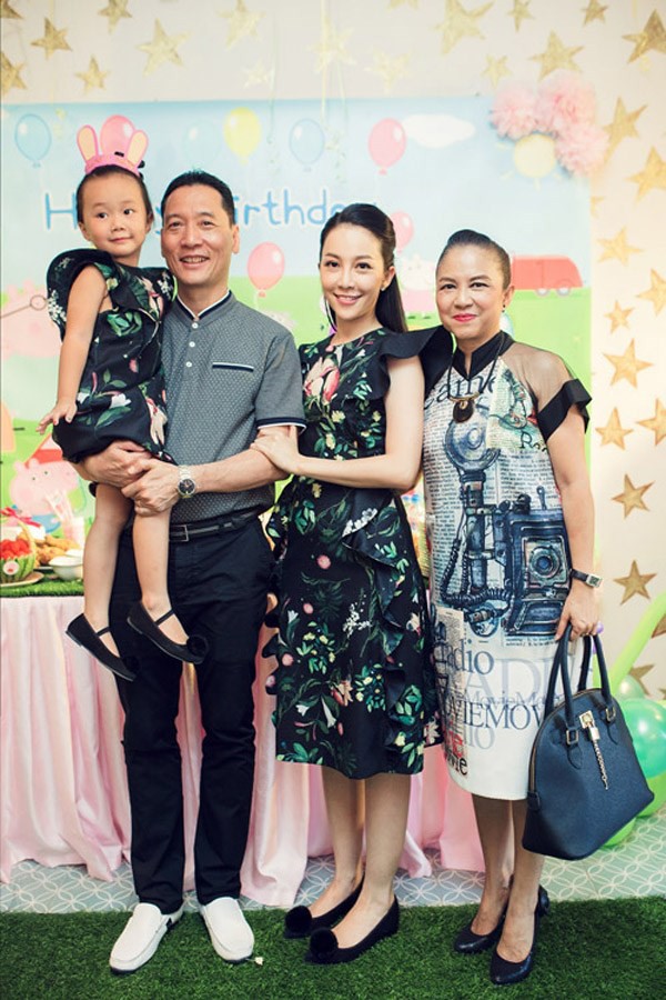 3 cặp mẹ con nhà sao Việt rất chăm mặc đồ đôi đồng điệu cùng nhau - Ảnh 21.