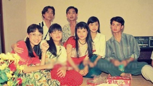 Dàn diễn viên 12A và 4H sau 23 năm: Bộ tứ 4H từ bỏ nghiệp diễn, “thầy Minh” trở thành người cha mẫu mực với câu chuyện gia đình cảm động - Ảnh 1.