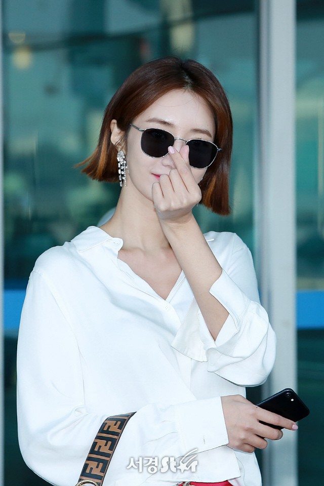 Bao năm rồi mỹ nhân She was pretty Go Jun Hee vẫn gây sốt vì đẹp đẳng cấp và sang chảnh khó tin tại sân bay - Ảnh 13.