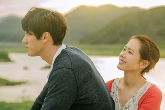 Son Ye Jin và 10 tác phẩm làm nên danh hiệu Nữ hoàng phim lãng mạn (Phần 2) - Ảnh 16.