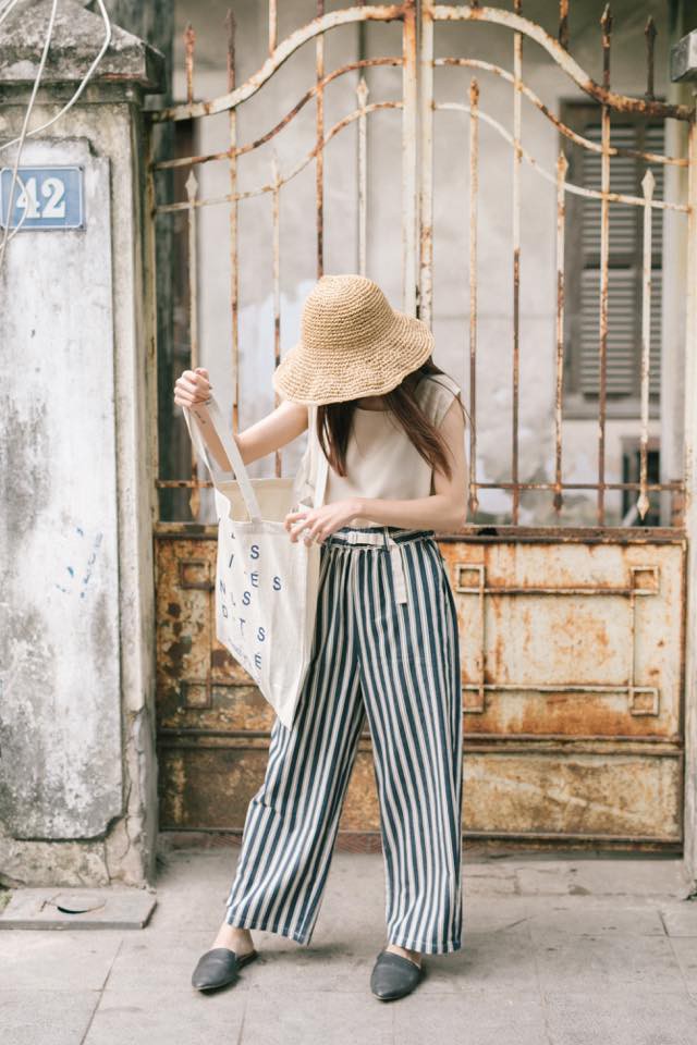 Hè này nếu mua quần culottes, bạn hãy chọn loại cạp chun bản to để sơ vin với áo gì cũng xinh - Ảnh 4.