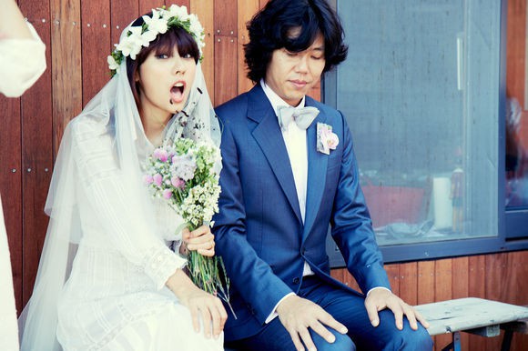 Cả 2 nữ thần Lee Hyori và Choi Ji Woon đều chọn người đàn ông không quá nổi bật làm chồng, và đây là lý do - Ảnh 1.