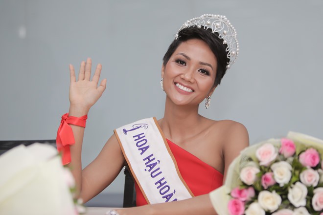 Hoang mang với thông tin Hoa hậu HHen Niê nhập viện - Ảnh 2.