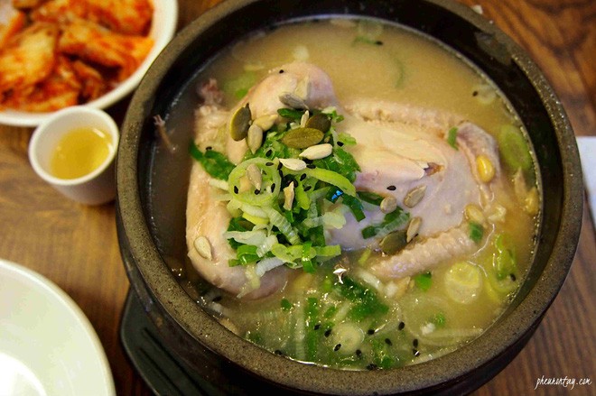 Ngày hè nóng nực nhưng người Hàn Quốc vẫn chuộng món ăn nóng hổi này bởi lý do ít ai đoán được - Ảnh 3.