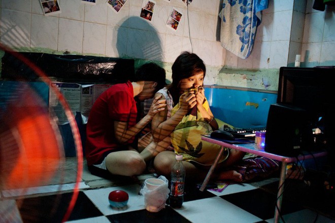 Nữ nhiếp ảnh gia Maika Elan kể chuyện gặp 100 cặp đồng tính khắp nước Việt chỉ để chụp 10 bức ảnh gai góc nhất - Ảnh 7.