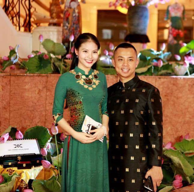 Cô vợ trẻ kém 20 tuổi nhẹ nhàng nhưng không dịu dàng của kiện tướng dance sport Chí Anh - Ảnh 16. Cô vợ trẻ kém 20 tuổi nhẹ nhàng nhưng không dịu dàng của kiện tướng dance sport Chí Anh - Ảnh 16.