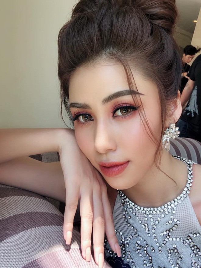 Đọ body nóng bỏng của Tân hoa hậu sinh năm 1999 với 2 Á hậu Biển Việt Nam toàn cầu 2018 - Ảnh 15.
