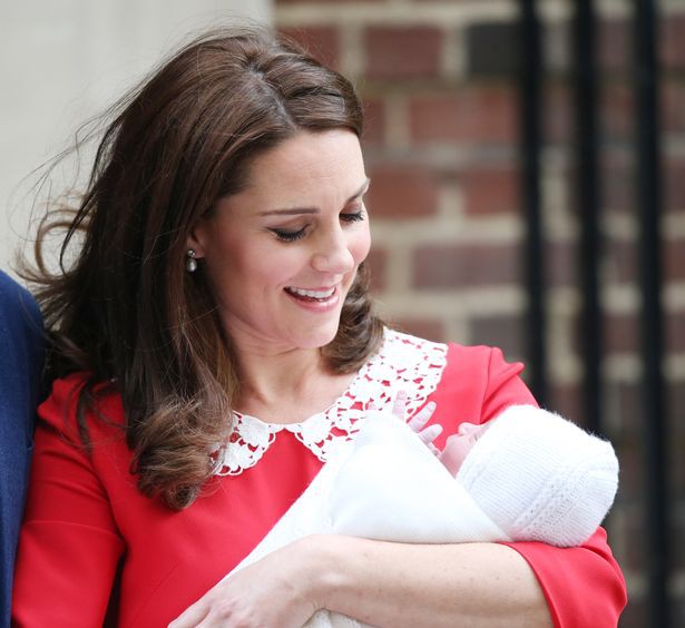 3 lần sinh con, Công nương Kate Middleton đã phá vỡ những nguyên tắc về sinh nở bất di bất dịch của Hoàng gia Anh - Ảnh 5.