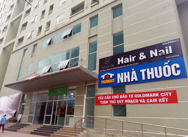 Mâu thuẫn cư dân chung cư Goldmark City và Vinaconex 7: Lực lượng chức năng tháo hàng rào, dân tiếp tục phản đối - Ảnh 5.