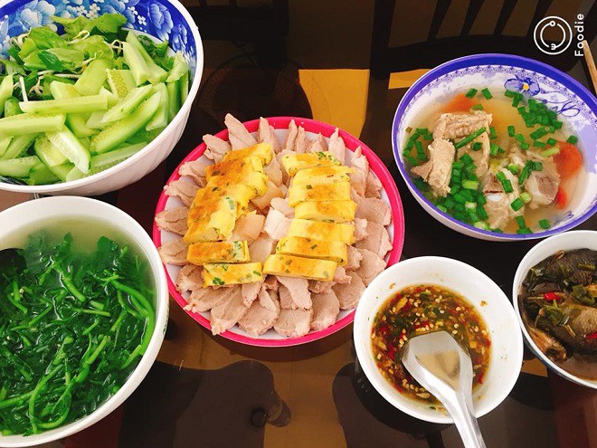 Nấu cho chồng ăn là chuyện xưa rồi, các chị giờ còn thi nhau khoe được chồng nấu cho mâm cơm toàn sơn hào hải vị - Ảnh 5.