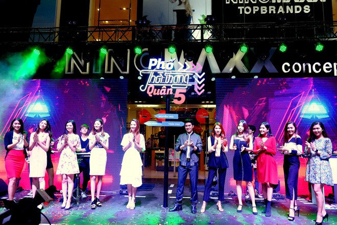 Sài Gòn đã có Phố thời trang ở Quận 5, thu hút giới trẻ và nhiều gia đình đến mua sắm - Ảnh 3.