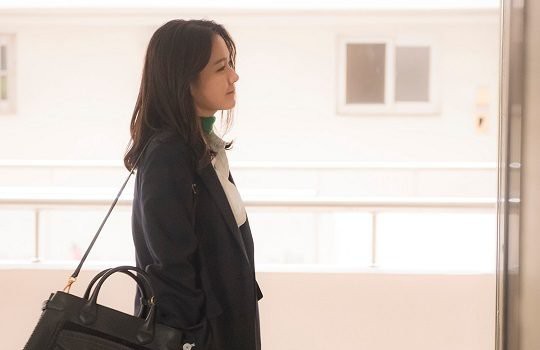 Đỏ mặt với cảnh hôn nồng cháy trong thang máy của cặp đôi Chị đẹp Son Ye Jin - Jung Hae In - Ảnh 2.
