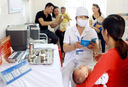 Hàng chục trẻ nhập viện vì bệnh sởi, đa số chưa được tiêm phòng - Ảnh 2.
