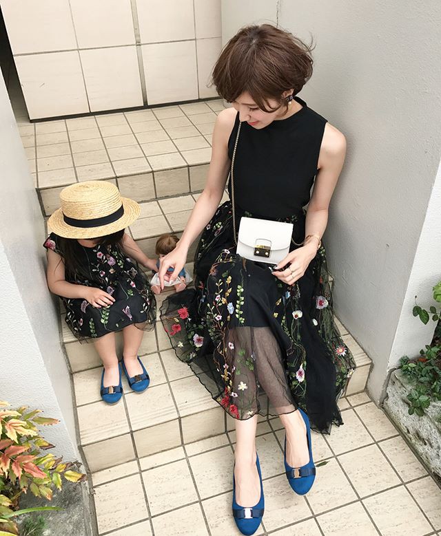 Chỉ đứng chụp ảnh đồ đôi chung với con gái, nữ blogger người Nhật bỗng nổi tiếng khắp mạng xã hội - Ảnh 12.