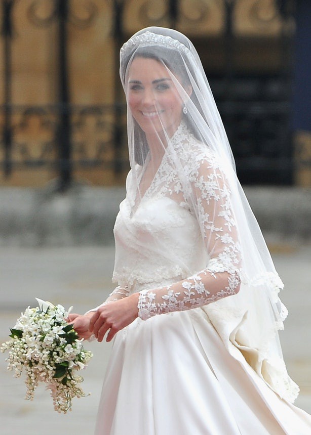 Sắp tổ chức hôn lễ, Meghan Markle chắc chắn phải nhớ 10 nguyên tắc trang phục này trong đám cưới Hoàng gia - Ảnh 6.