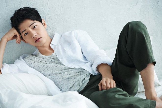 Hết cặp kè Lee Jong Suk, Kim Ji Won sẽ tái hợp Song Joong Ki trong phim mới? - Ảnh 3.