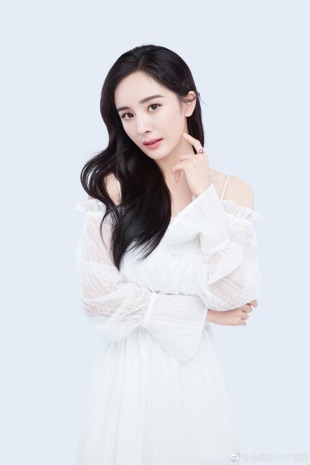 Ngoài Dương Mịch, Triệu Vy - Lý Liên Kiệt - Thành Long là những trùm sò ăn quỵt tiền từ thiện? - Ảnh 1. Ngoài Dương Mịch, Triệu Vy - Lý Liên Kiệt - Thành Long là những trùm sò ăn quỵt tiền từ thiện? - Ảnh 1.