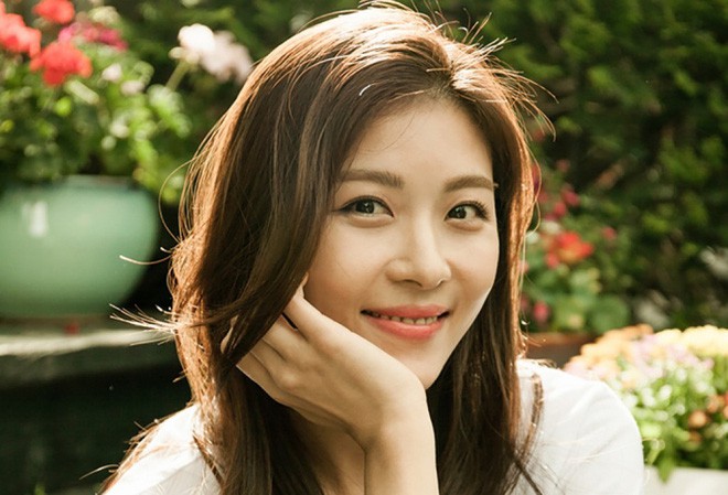 Dù đã bước sang tuổi 40 nhưng Ha Ji Won có bí quyết gì mà vẫn trẻ trung như gái đôi mươi? - Ảnh 3.