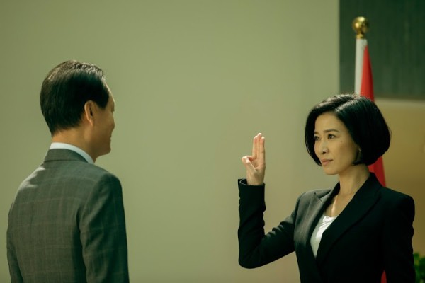 Gần một thập niên qua đi, cuối cùng Xa Thi Mạn và Huỳnh Tử Hoa cũng đã tái hợp trên màn ảnh rộng - Ảnh 3.