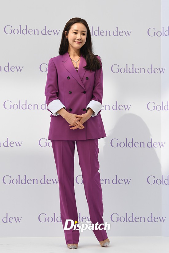 Lần đầu xuất hiện chính thức sau cưới, đại mỹ nhân Choi Ji Woo như bà hoàng tại sự kiện - Ảnh 4.