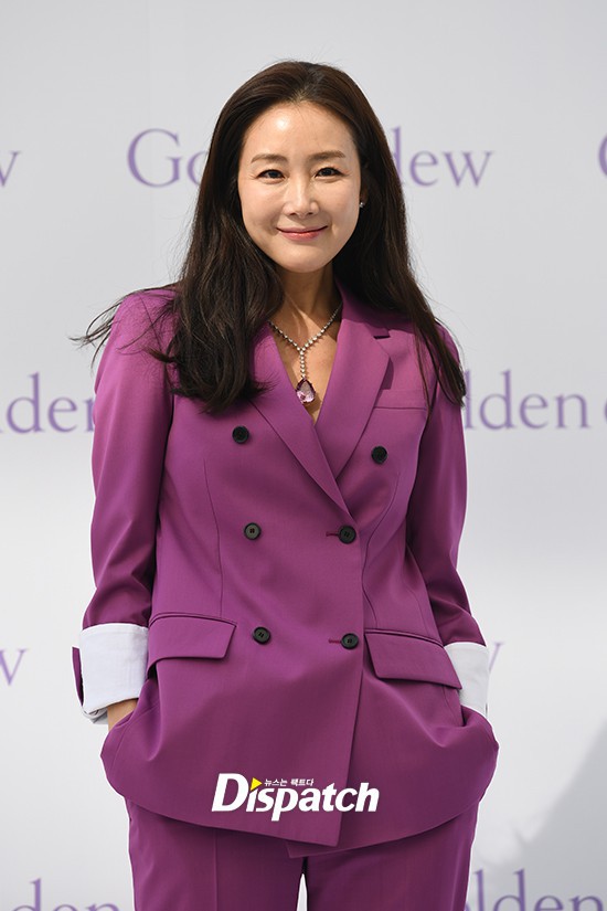 Lần đầu xuất hiện chính thức sau cưới, đại mỹ nhân Choi Ji Woo như bà hoàng tại sự kiện - Ảnh 5.