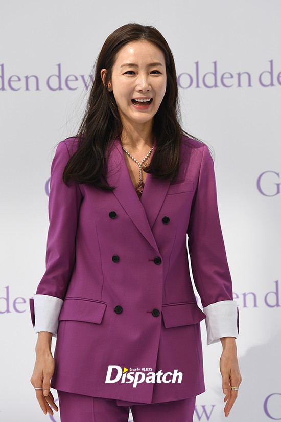 Lần đầu xuất hiện chính thức sau cưới, đại mỹ nhân Choi Ji Woo như bà hoàng tại sự kiện - Ảnh 6.
