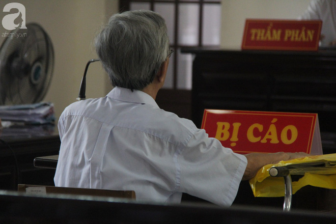 Xét xử phúc thẩm ông lão 77 tuổi dâm ô trẻ em ở Vũng Tàu: Sửa bản án sơ thẩm từ 3 năm tù giam thành 18 tháng tù treo - Ảnh 9.