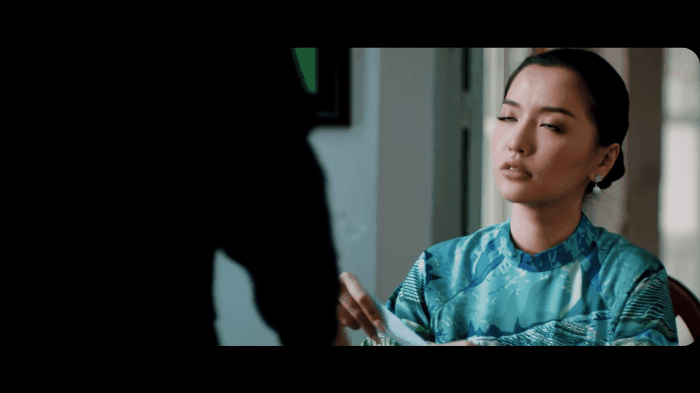 Không chỉ huyền ảo, ma mị trong từng cảnh quay, trang phục trong MV mới của Bích Phương cũng khiến người xem nổi da gà vì quá đẹp - Ảnh 2.