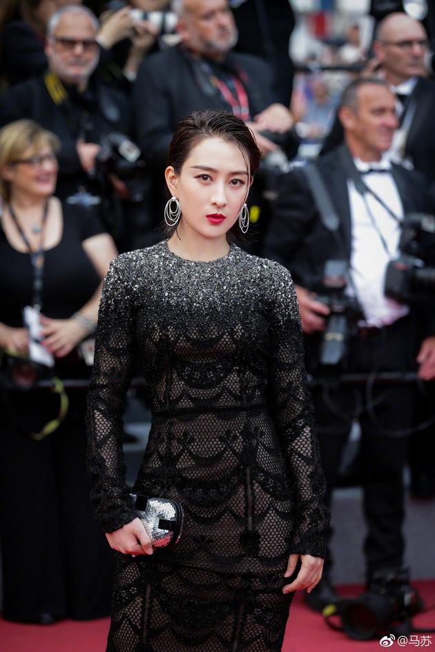 Tú bà Mã Tô phản ứng gay gắt sau khi bị chỉ trích lố lăng, mặt dày tại thảm đỏ Cannes - Ảnh 1.