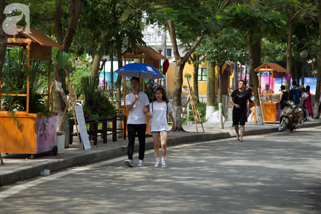 Phố đi bộ Trịnh Công Sơn vắng vẻ trong sáng đầu tiên khai trương - Ảnh 7.