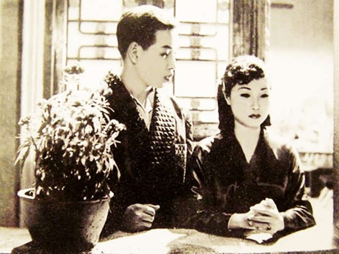 Kiếp hoa 1953: Hé lộ chuyện tình ông bầu - nữ chính 63 năm sau thành công vang dội của bộ phim thời đại - Ảnh 3.