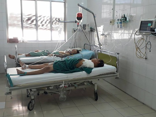 Vụ tai nạn thảm khốc trên đèo Khánh Lê: Tài xế đánh lái tránh xe rơi xuống vực - Ảnh 1. Vụ tai nạn thảm khốc trên đèo Khánh Lê: Tài xế đánh lái tránh xe rơi xuống vực - Ảnh 1.