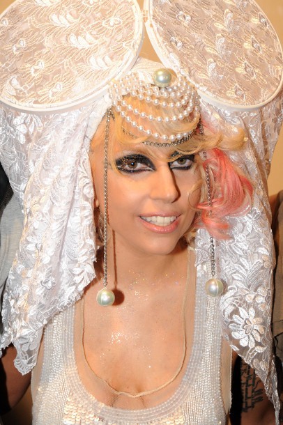 Lady Gaga: Bệnh tật đau đớn ở tuổi 32 và nỗi ám ảnh bị cưỡng hiếp - Ảnh 6.