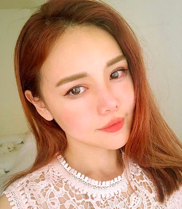 Từng 7 lần dao kéo liên tiếp trong một năm, nhan sắc của bà mẹ 2 con nghiện thẩm mỹ hiện tại trông ra sao - Ảnh 14.