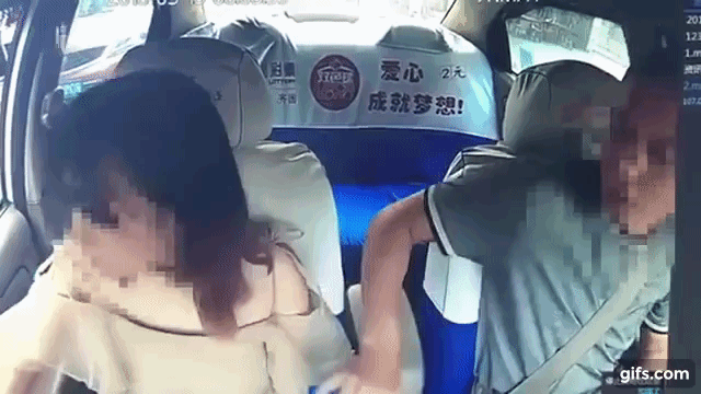 Đang mải lấy ví trả tiền taxi, cô gái giật nảy mình vì hành động bất ngờ của tên tài xế, chỉ vài giờ sau hắn đã lĩnh hậu quả - Ảnh 1.